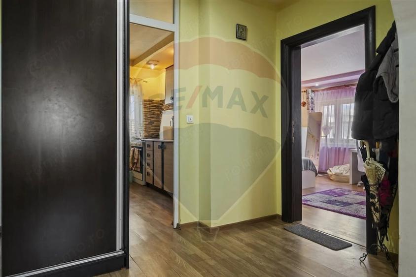 Apartament cu 4 camere decomandat în Sebastian