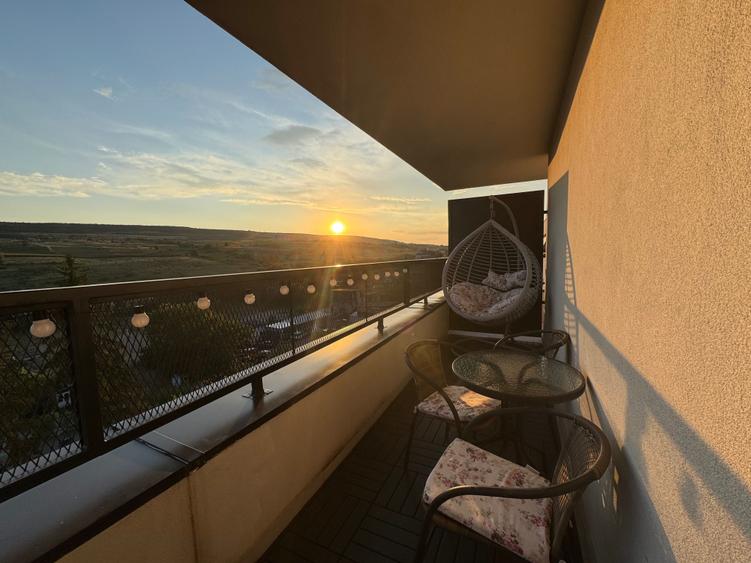 Inchiriez Apartament UNTOLD | 4 persoane | AC | Parcare - 1