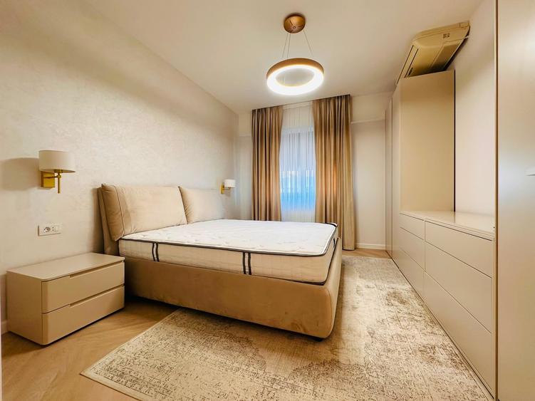 Apartament cu 4 camere decomandat în Herăstrău