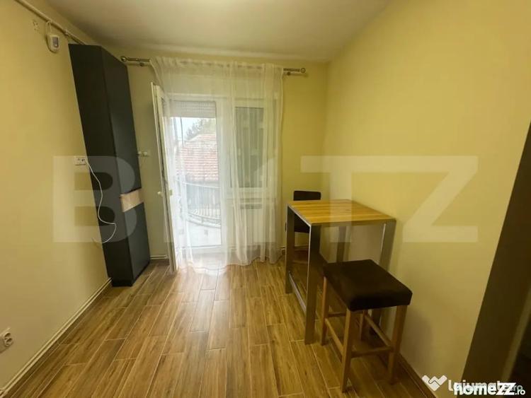 Apartament cu 4 camere decomandat în Titulescu