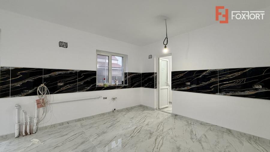 Duplex cu 4 camere cu Canalizare în Sânandrei