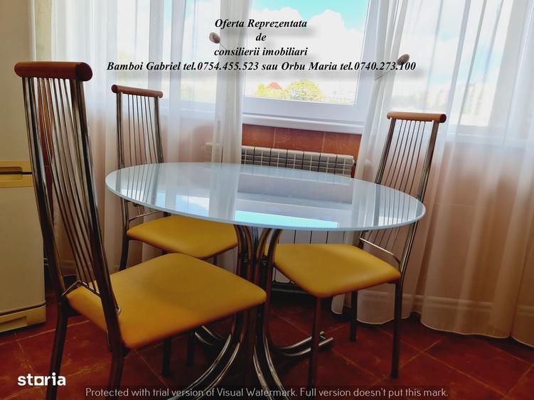 Apartament cu 4 camere decomandat în Piața Unirii