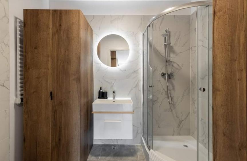 Apartament cu 3 camere decomandat în Nord