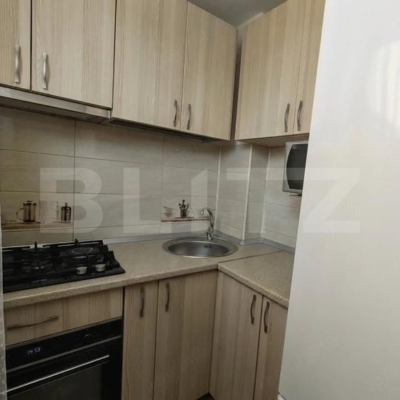 Apartament cu 2 camere,semidecomandat ,zona Rogerius - 6