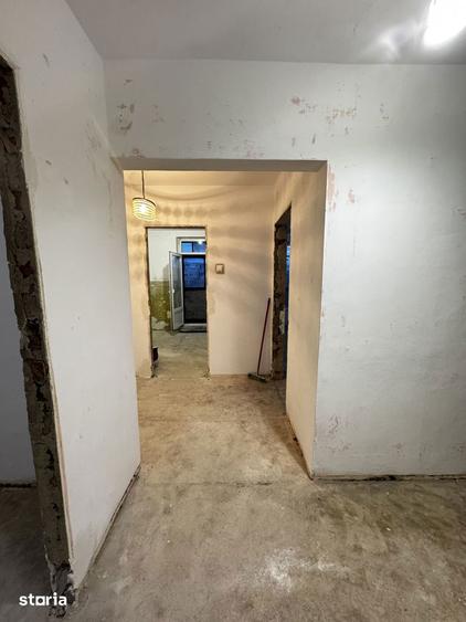 Apartament cu 3 camere decomandat în Decebal