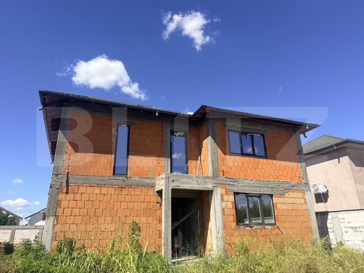 Casă individuală cu 3 camere cu Canalizare în Malu Mare