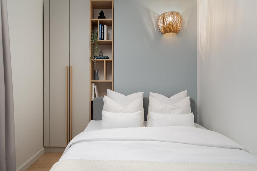 Apartament cu 3 camere semidecomandat, mobilat în Sala Palatului