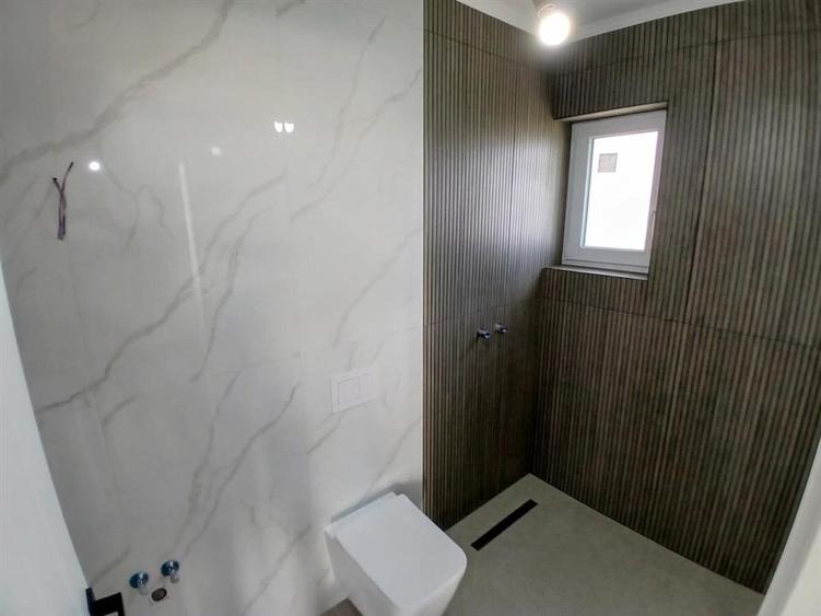 Casă cu 4 camere cu Teren 500 Mp în Sântandrei
