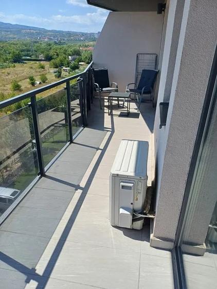 Apartament cu 2 camere semidecomandat, mobilat în Sopor