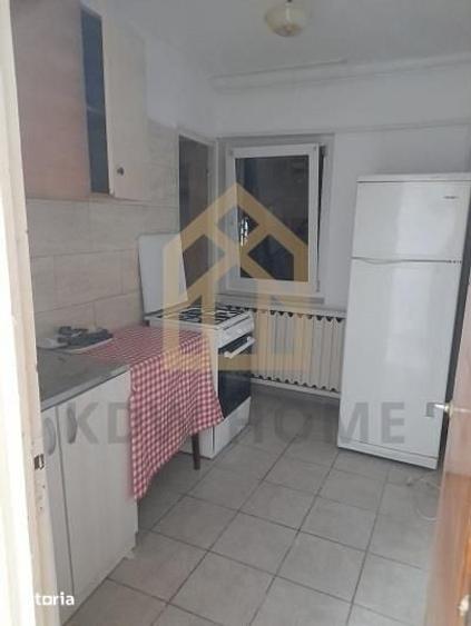 Garsonieră decomandată în Tei