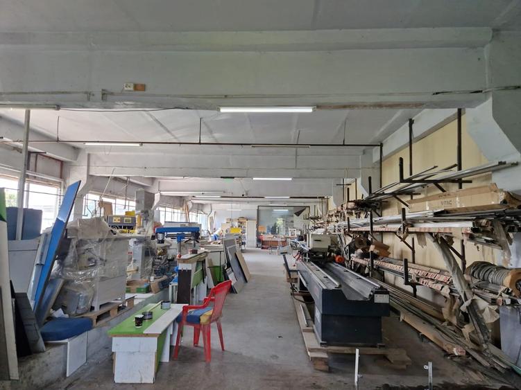 Spațiu comercial, de 2,411 mp, în Basarabia