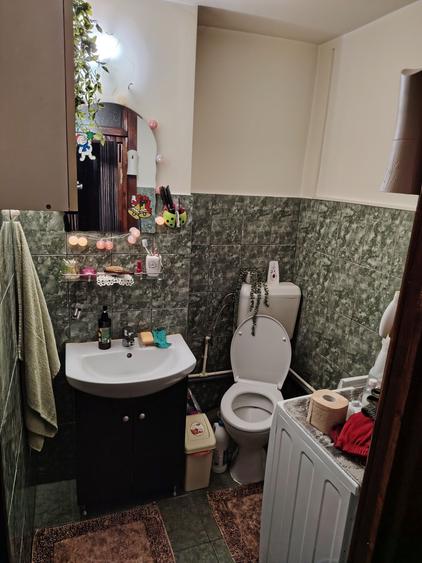 Apartament cu 3 camere decomandat în Exterior Vest