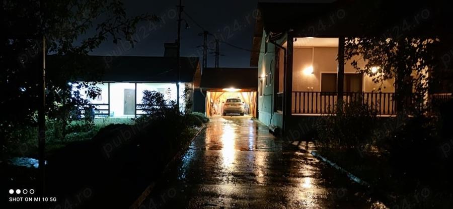 Casă cu 6 camere cu Teren 2500 Mp în Moreni