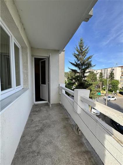 Apartament cu 3 camere decomandat în Kogălniceanu