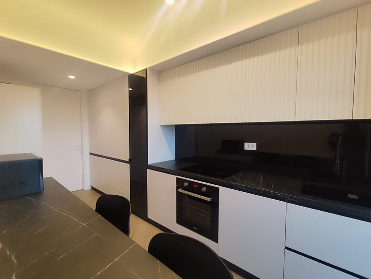 Apartament cu 3 camere decomandat în Cotroceni