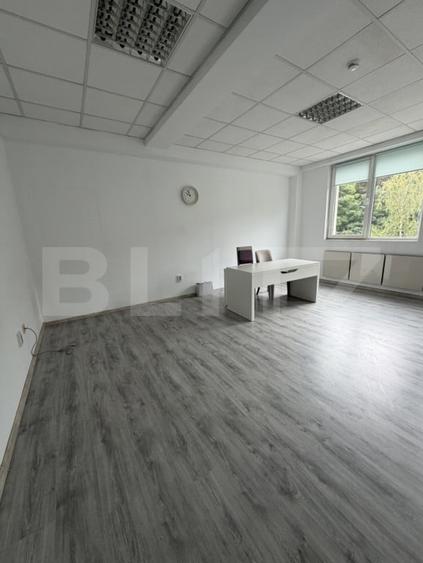 Spațiu comercial, de 33 mp, în Obcini