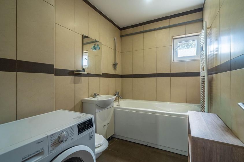 Penthouse cu 2 camere decomandat, mobilat în UTA