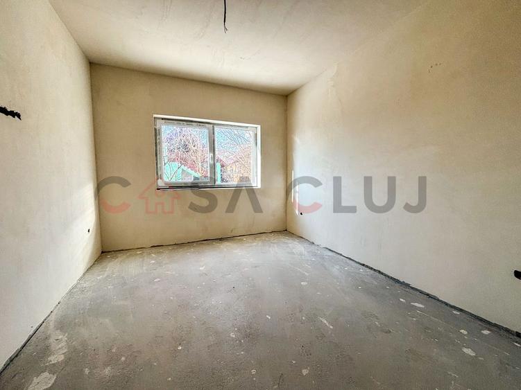 Duplex cu 4 camere cu Canalizare în Dâmbul Rotund