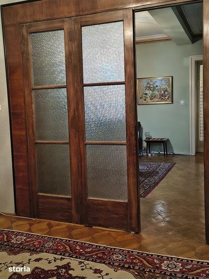 Apartament cu 4 camere în Gruia