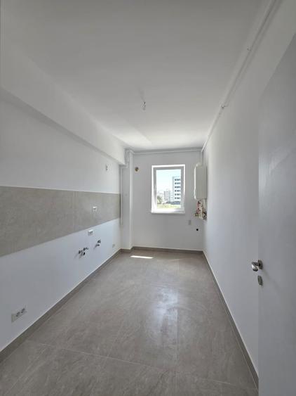 Apartament 2 camere de vanzare Platinum Residence sector 4 - 9