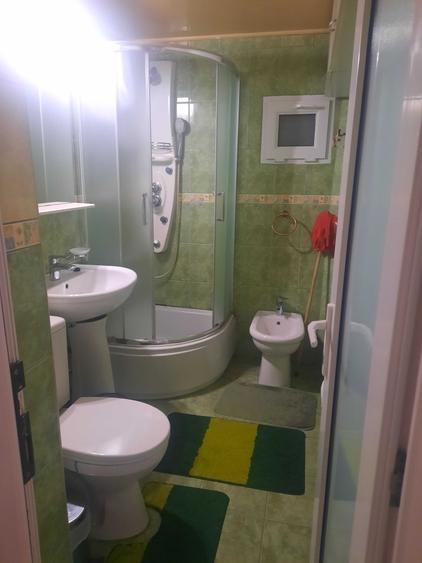 Apartament cu 3 camere în Cantemir