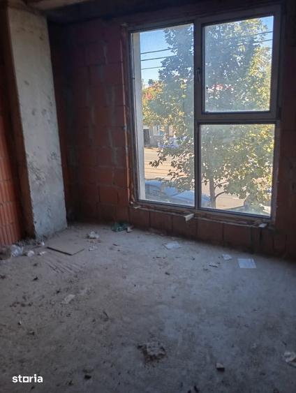 Spațiu comercial, de 950 mp, în Chitila