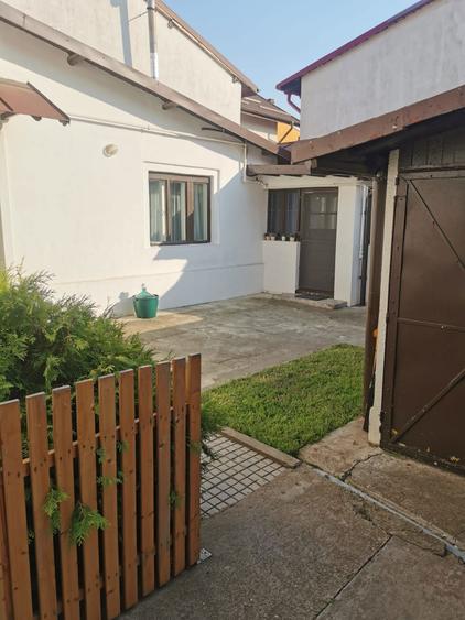 Casă cu 3 camere decomandat cu Teren 130 Mp în Ultracentral