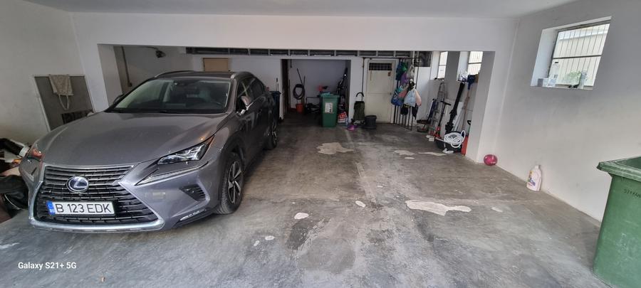 Apartament cu 3 camere decomandat în Dorobanți
