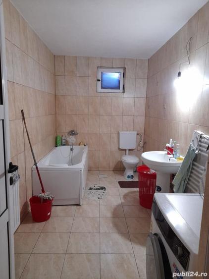 Casă cu 3 camere cu Teren 843 Mp în Sănătești