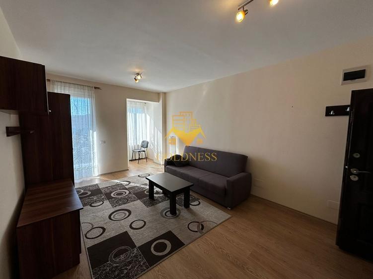 Apartament cu 2 camere semidecomandat, mobilat în Central