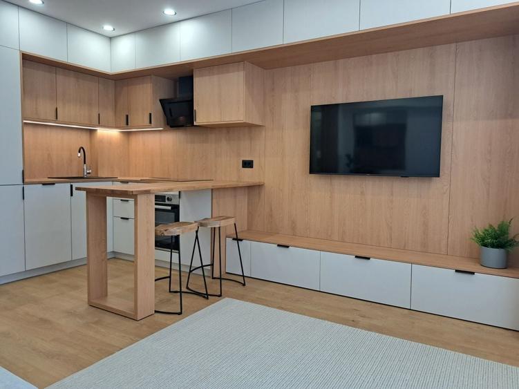 Apartament cu 2 camere decomandat în Exterior Vest