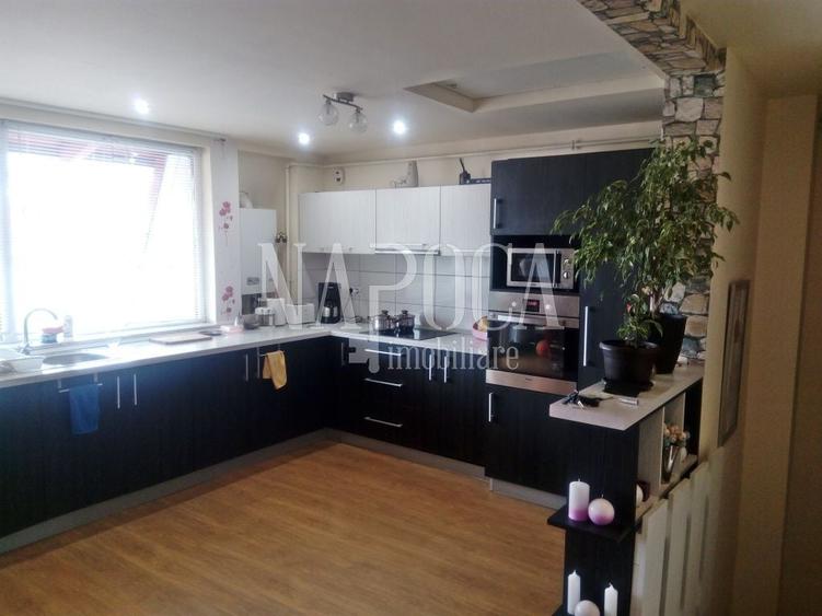 Apartament cu 3 camere semidecomandat în Florești — fotografia 1