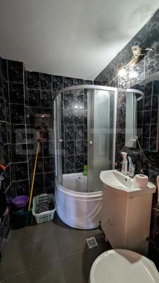 Apartament cu 2 camere semidecomandat, mobilat în Micro 9