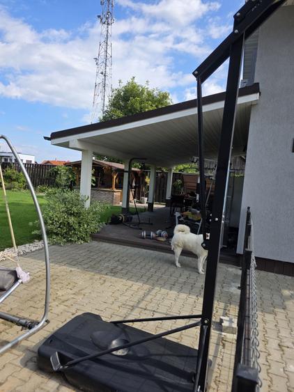 Casă cu 4 camere în Stupini