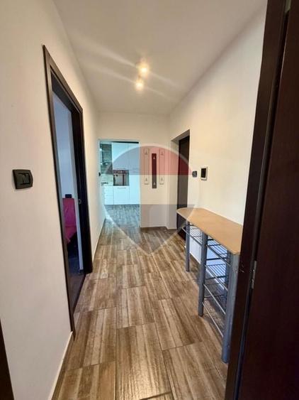 Apartament cu 2 camere decomandat în Gară