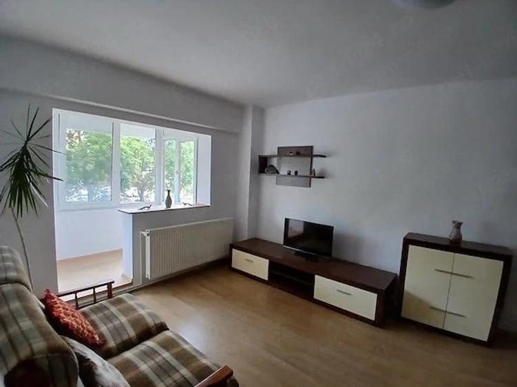 Apartament cu 2 camere decomandat în Județean