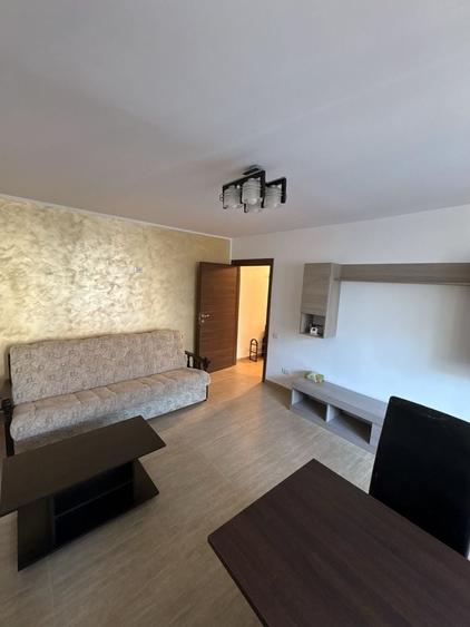 Apartament cu 2 camere semidecomandat în Km 4