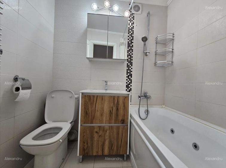 Apartament cu 4 camere decomandat în Drumul Taberei
