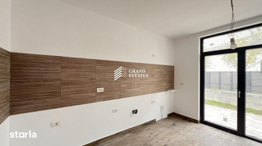 Casă cu 5 camere cu Teren 400 Mp în Central