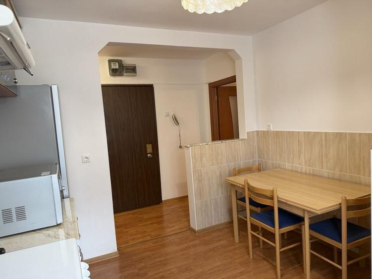 Apartament cu 2 camere decomandat în Rogerius