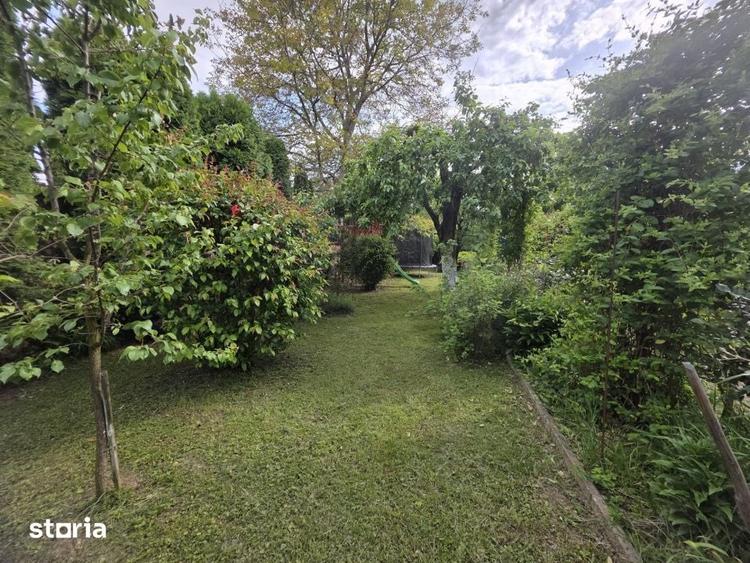 Teren de 680 mp, în Bercu Roșu