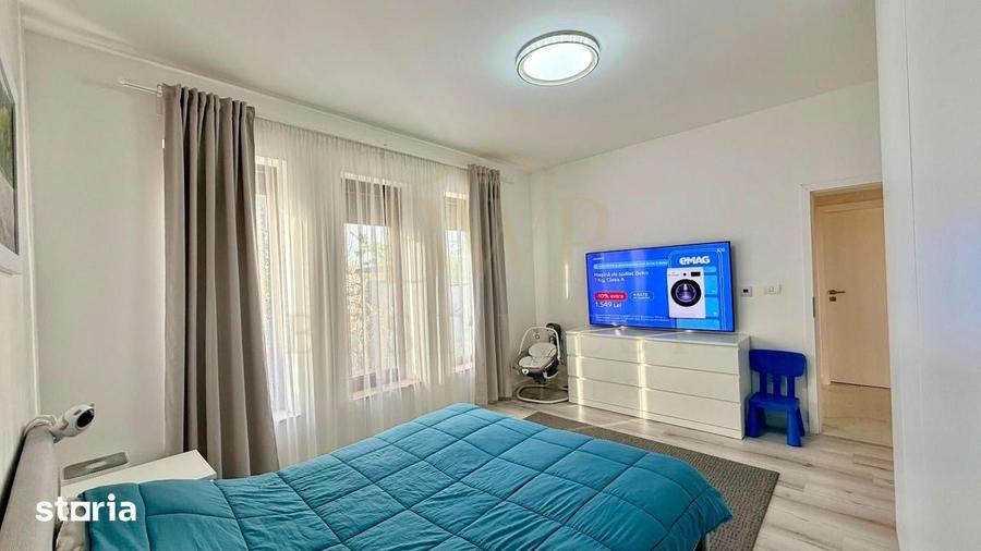 Casă cu 5 camere cu Teren 796 Mp în Peciu Nou