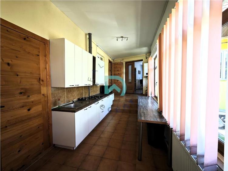 Casă individuală cu 4 camere cu Canalizare în Cristian