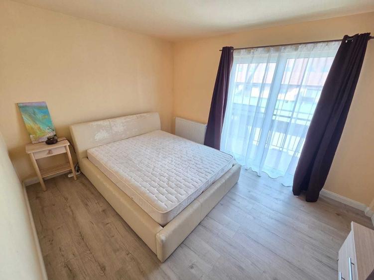 Apartament cu 3 camere decomandat în Florești