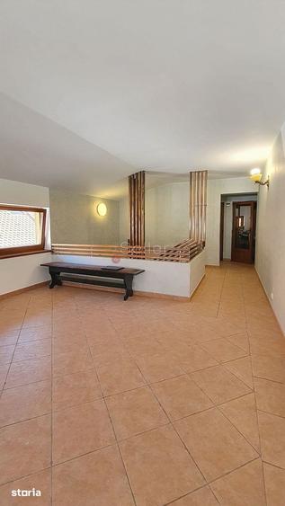 Spațiu comercial, de 590 mp, în Bartolomeu