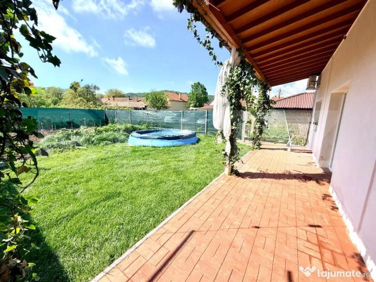 Casă cu 2 camere cu Teren 267 Mp în Sântimbru