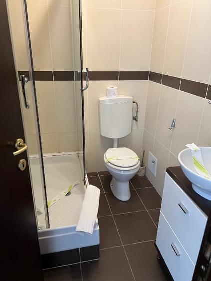 Apartament cu 2 camere semidecomandat în Clăbucet