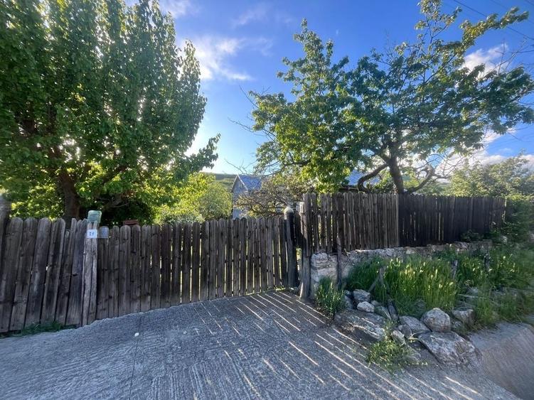 Casă cu 3 camere în Văleanca-Vilănești
