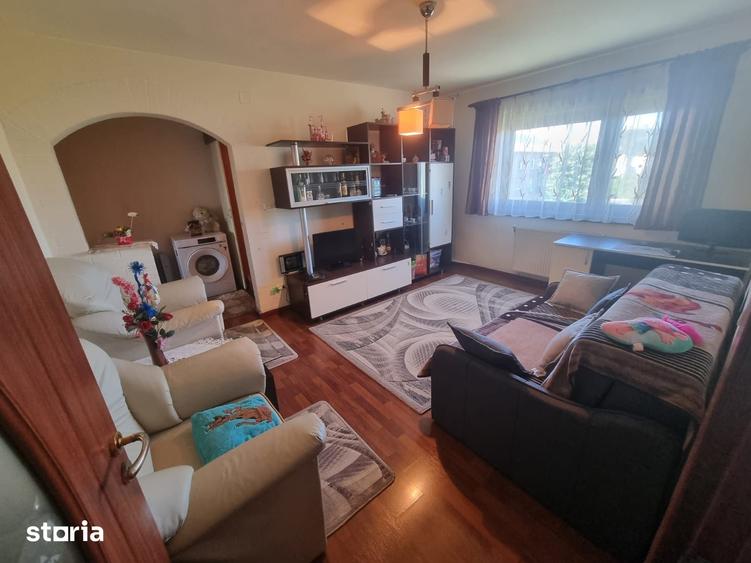 Apartament cu 2 camere în Zamfirescu