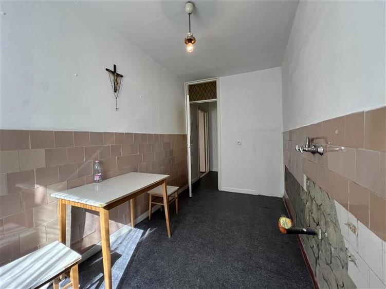 Apartament cu 2 camere decomandat în Vest